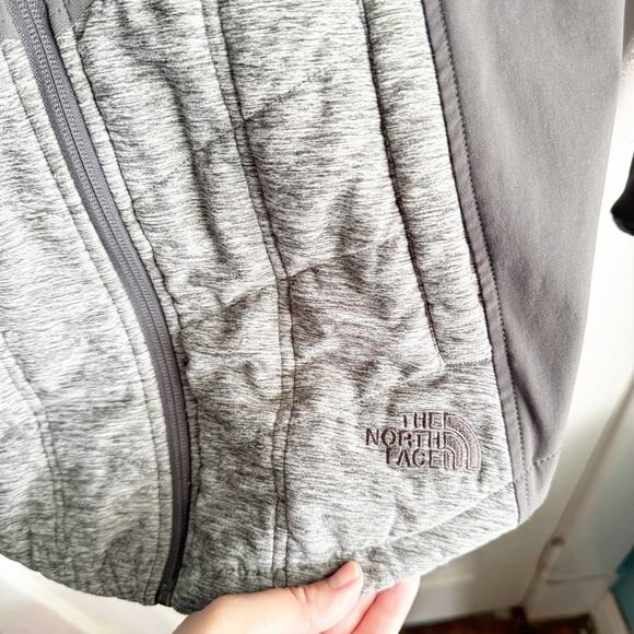 The North Face Women's Pseudio Quilted Hooded Jacket Outdoors Hiking Medium M - Picture 6 of 16